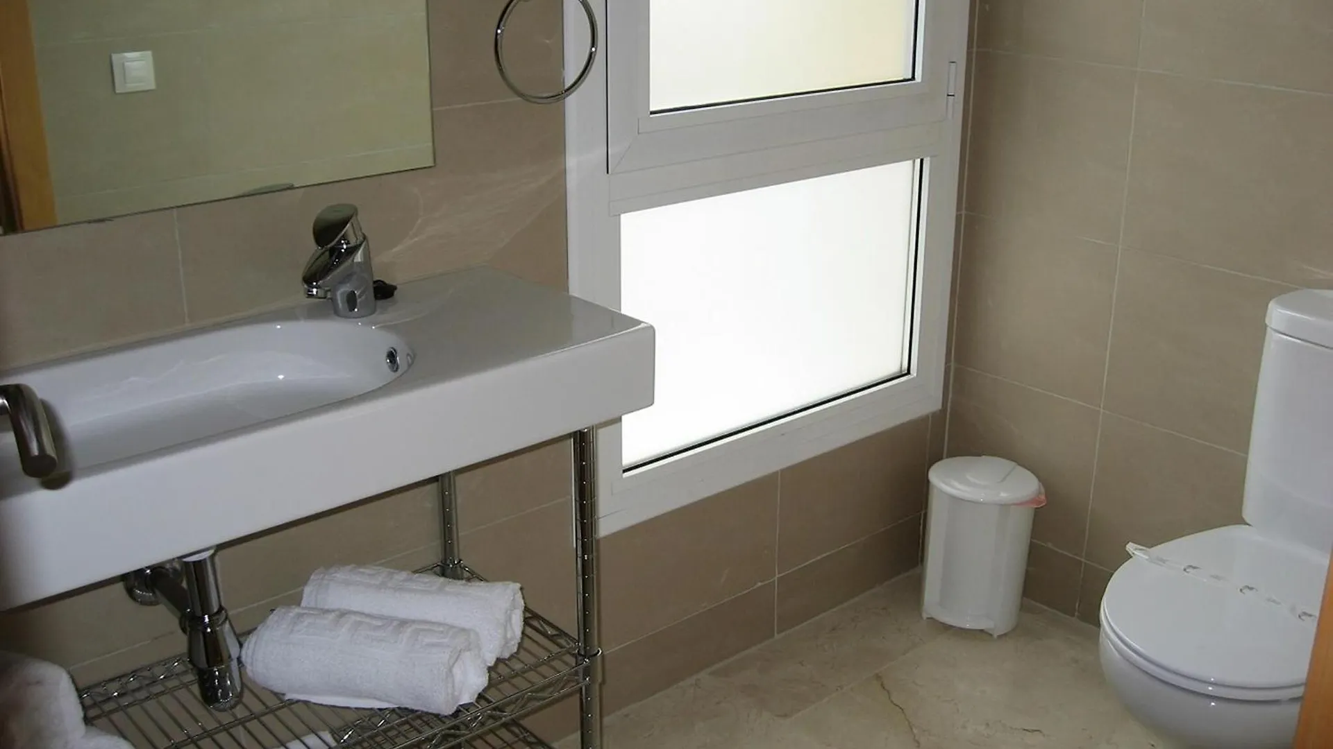 Apartment Facing The Pool L' Escala